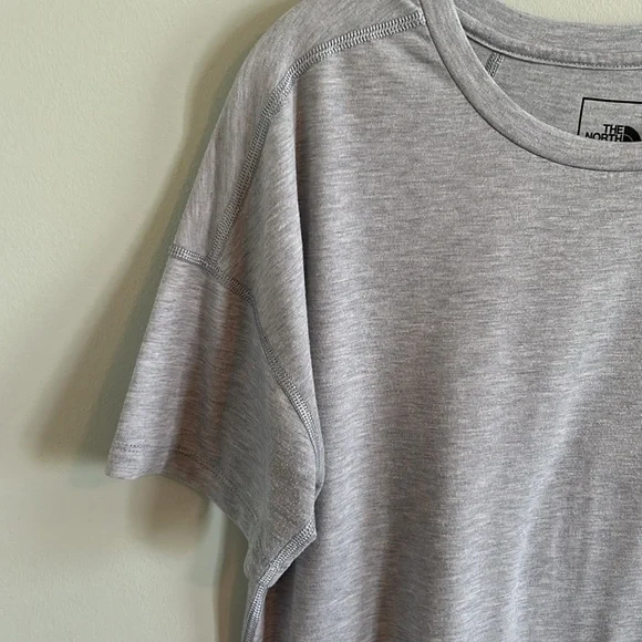 *SOLD* The North Face Top, Size Medium - Picture 5 of 7